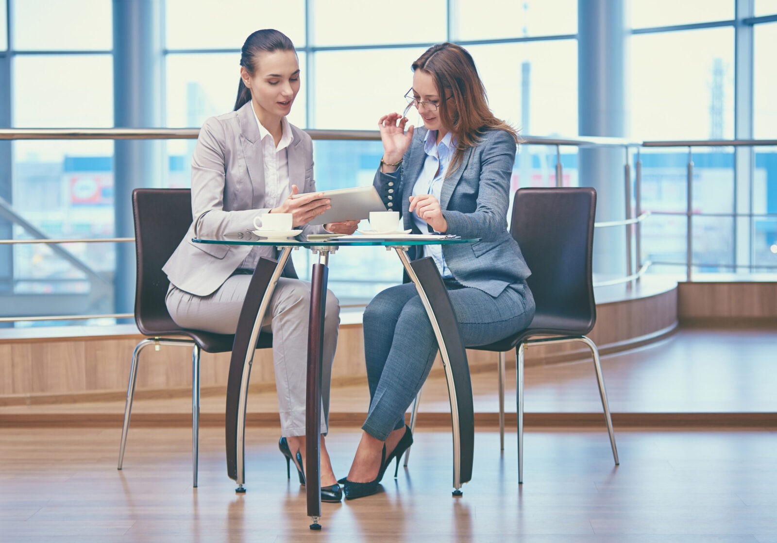 discussion of divorce lawyer